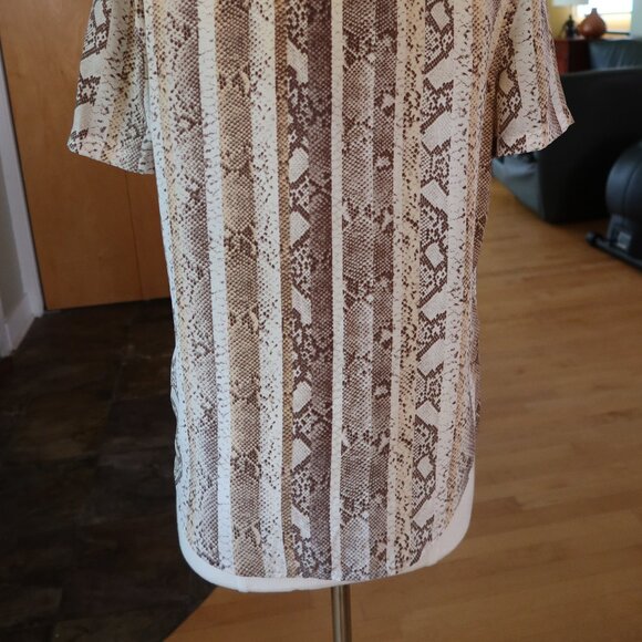$225 Equipment snakeskin print 100% silk short sleeve shirt top XS beige/brown - Picture 4 of 15